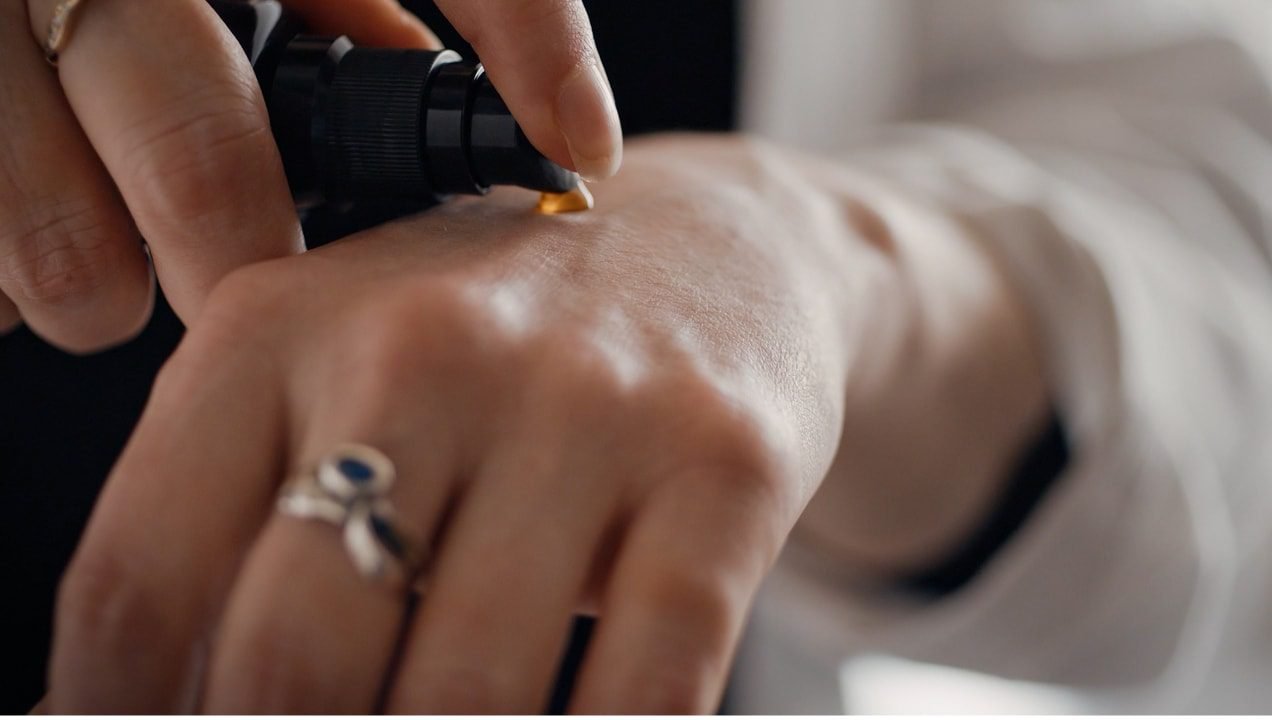 blog-root-science-hand-product2x applying a Root Science product to hands